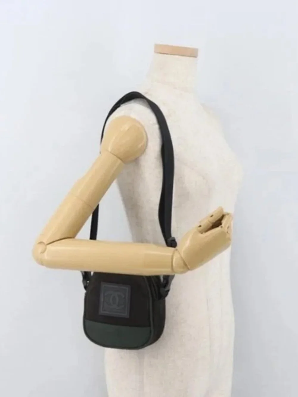 CHANEL Sports Line Shoulder Bag Canvas Green CC Auth BA11975